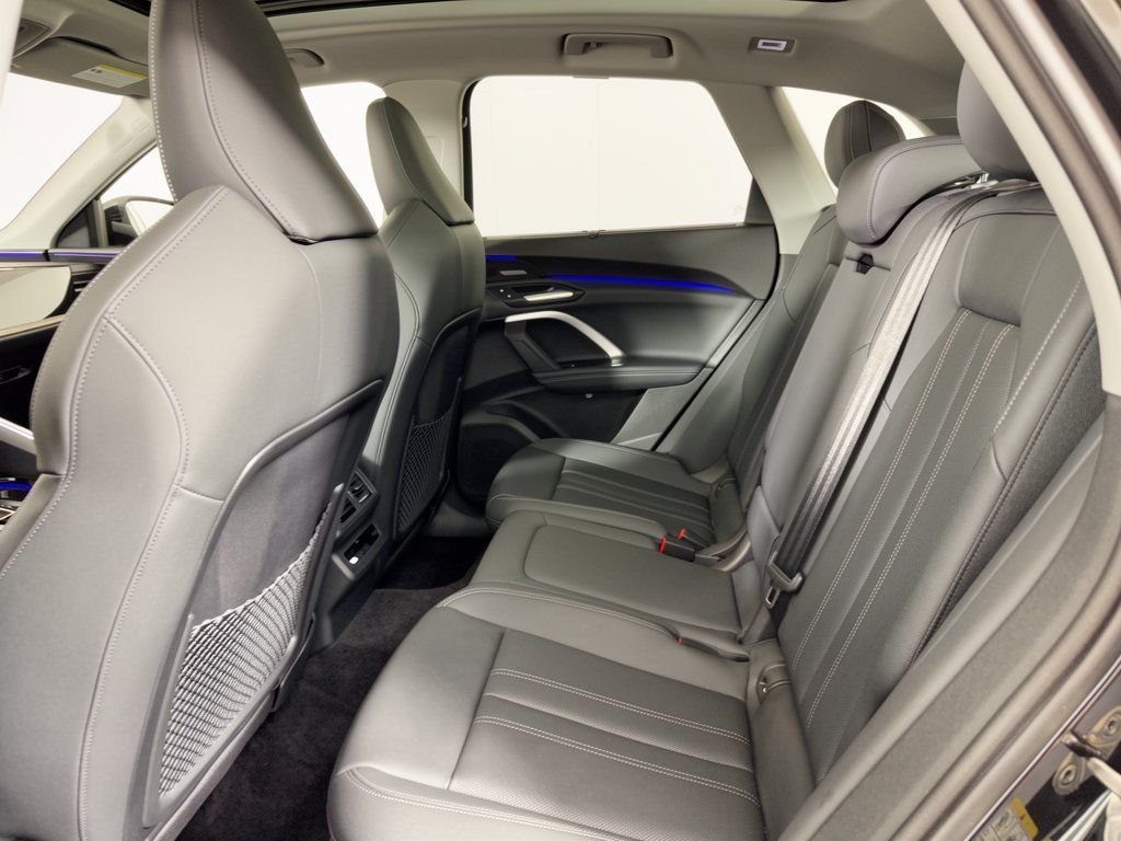 Used 2026 Audi Q5 Premium Plus w/ Premium Plus AWD/4WD image 25