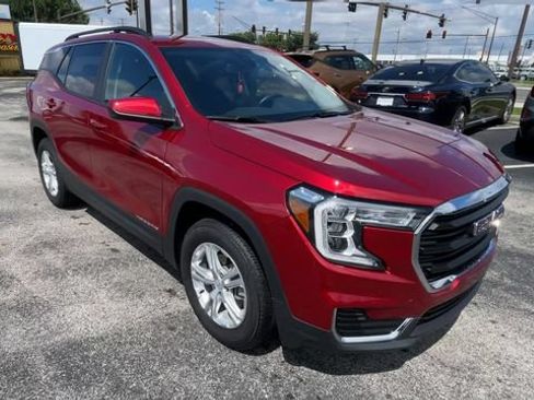 Used 2024 GMC Terrain SLE w/ Driver Convenience Package AWD/4WD image 4