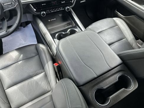 Used 2025 Chevrolet Tahoe LT AWD/4WD image 24