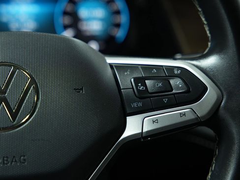 Used 2024 Volkswagen Atlas SE image 33