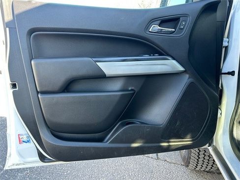 Used 2021 Chevrolet Colorado LT w/ Fleet Safety Package image 14