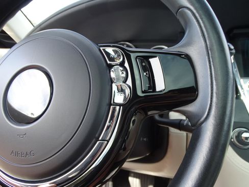 Used 2015 Rolls-Royce Wraith image 27