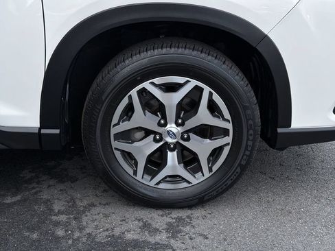 Certified 2023 Subaru Forester Premium AWD/4WD image 13