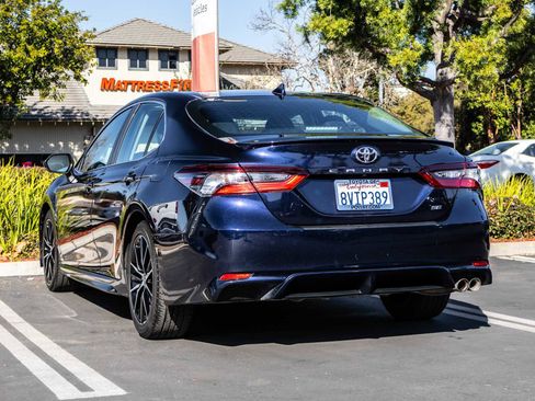 Certified 2021 Toyota Camry SE image 8