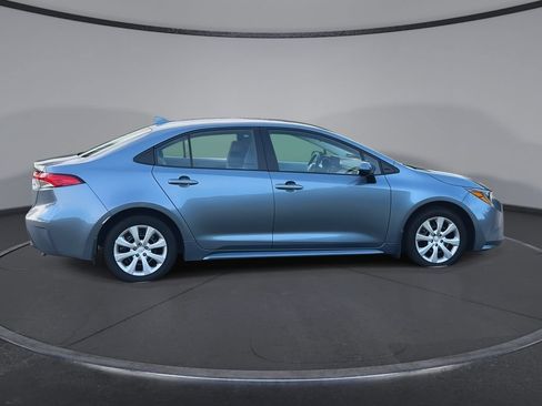 Used 2025 Toyota Corolla LE FWD image 9