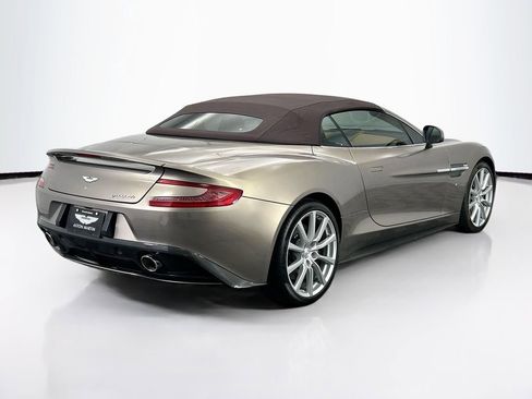 Used 2017 Aston Martin Vanquish Volante image 5