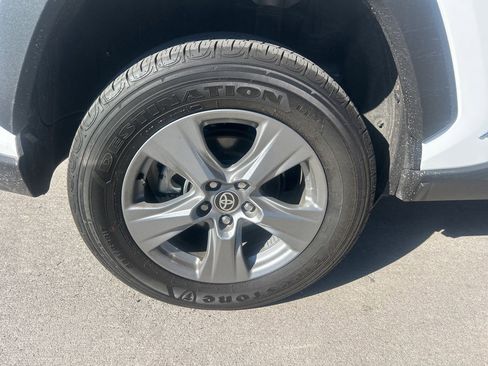 Used 2025 Toyota RAV4 XLE image 2