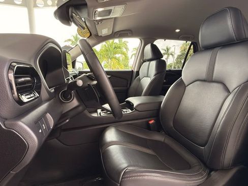 Used 2024 Honda Pilot EX-L image 4