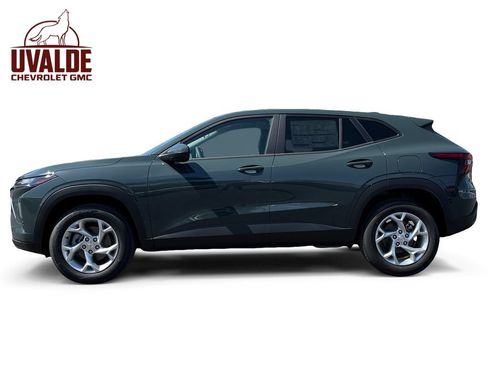 New 2026 Chevrolet Trax LS w/ LS Convenience Package FWD image 2