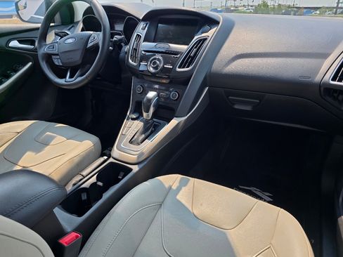 Used 2018 Ford Focus Titanium FWD image 27