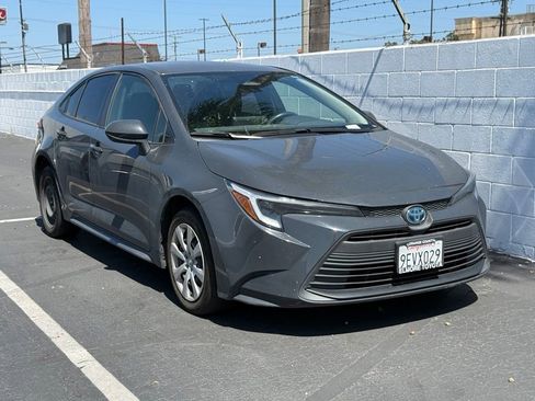 Used 2023 Toyota Corolla LE FWD image 1
