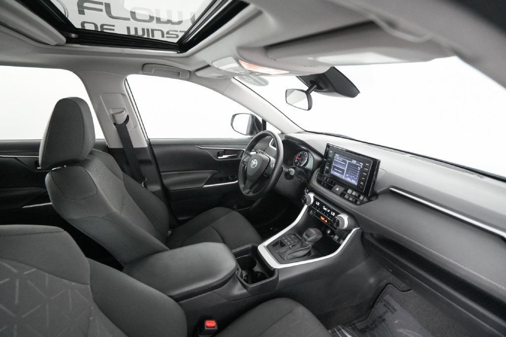 Used 2019 Toyota RAV4 XLE AWD/4WD image 20