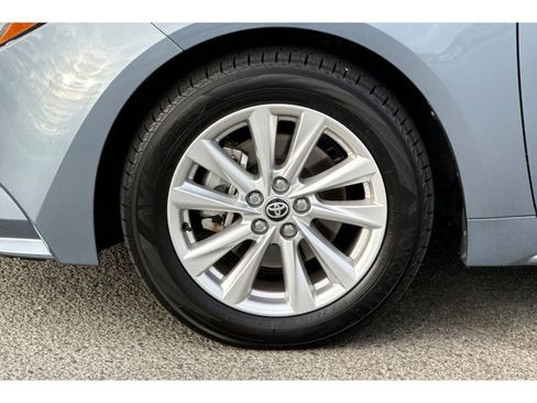 Certified 2025 Toyota Corolla Hybrid Sedan image 30