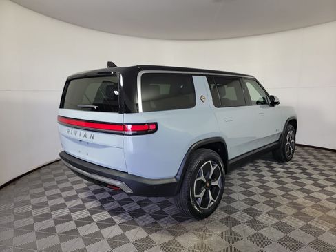 Used 2024 Rivian R1S Adventure AWD/4WD image 5