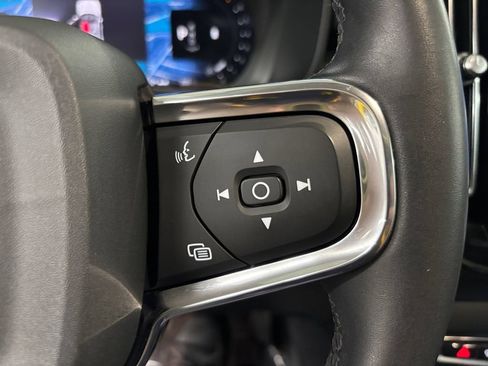 Certified 2024 Volvo XC40 B5 Plus w/ Climate Package AWD/4WD image 25