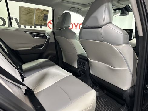 Used 2025 Toyota RAV4 XLE Premium image 14
