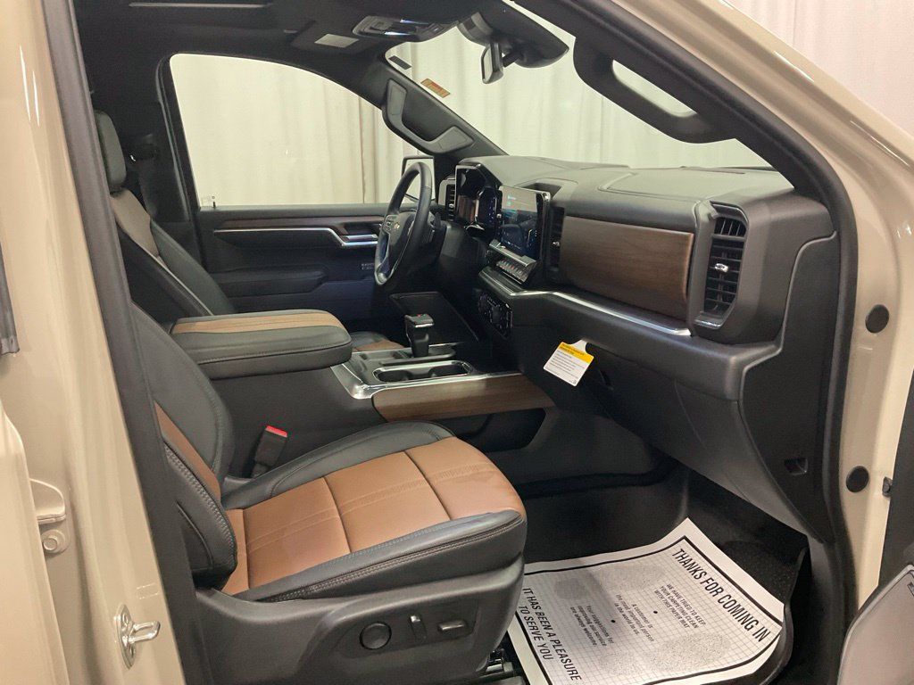 Used 2026 Chevrolet Silverado 1500 High Country w/ High Country Premium Package AWD/4WD image 27