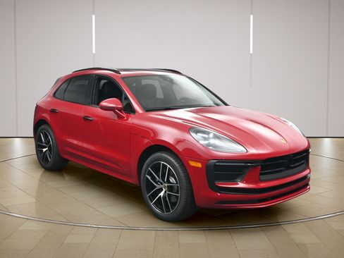 New 2026 Porsche Macan AWD/4WD image 25