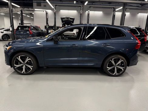 Certified 2024 Volvo XC60 B5 Ultimate w/ Climate Package AWD/4WD image 3