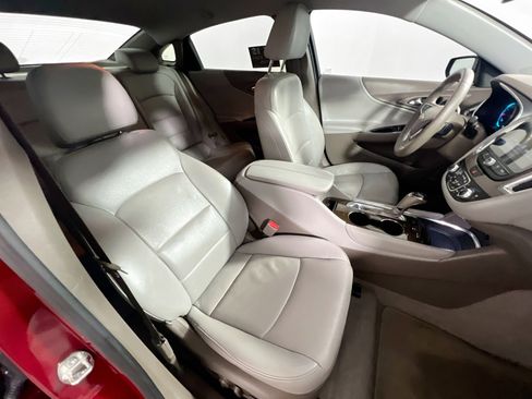 Used 2017 Chevrolet Malibu Premier w/ Driver Confidence Package image 31