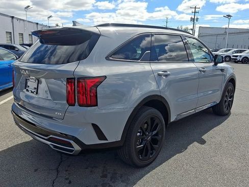 Used 2023 Kia Sorento SX AWD/4WD image 4