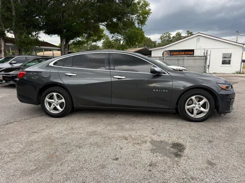 Used 2018 Chevrolet Malibu LS FWD image 6