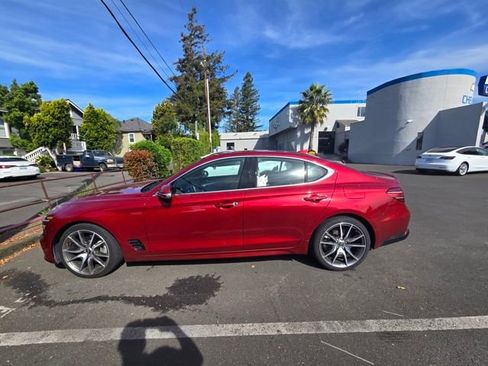 Used 2023 Genesis G70 2.0T image 4