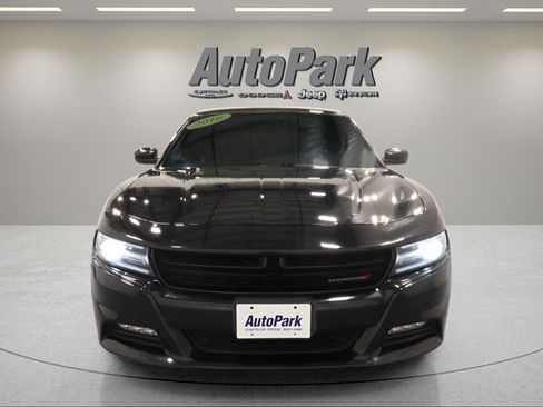 Used 2016 Dodge Charger SXT w/ AWD Plus Group image 2