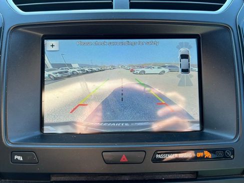 Used 2017 Ford Explorer XLT w/ Equipment Group 202A image 27