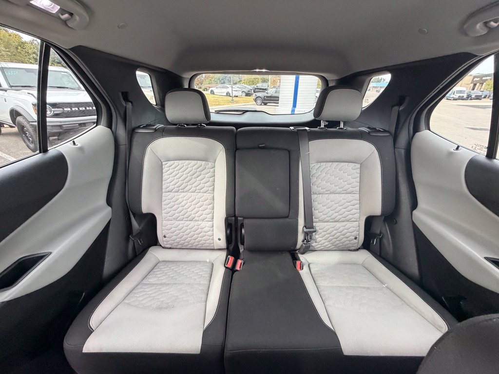 Used 2021 Chevrolet Equinox LS FWD image 17