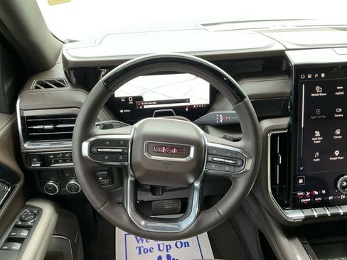 Used 2026 GMC Yukon XL Elevation w/ Elevation Premium Package RWD image 12
