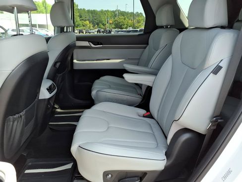 Used 2024 Hyundai Palisade SEL FWD image 16