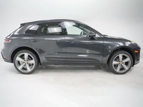 Certified 2026 Porsche Macan AWD/4WD image 9