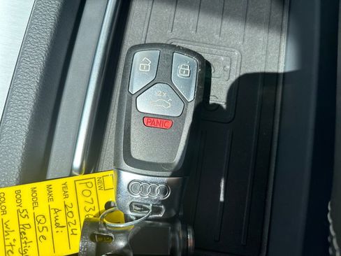 Used 2024 Audi Q5 e Prestige w/ Prestige Package AWD/4WD image 23