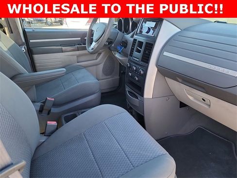 Used 2010 Dodge Grand Caravan SE w/ Climate Group image 20