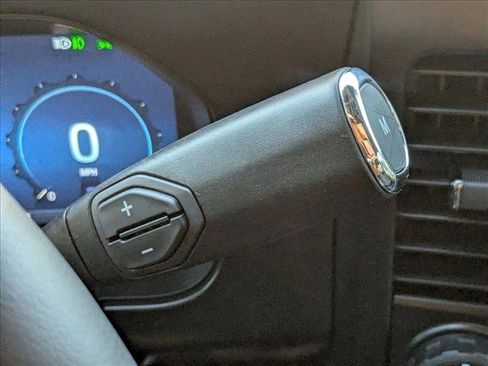 Used 2025 Ford F250 Lariat w/ Lariat Ultimate Package image 7