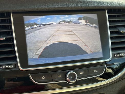 Certified 2019 Buick Encore Essence FWD image 14