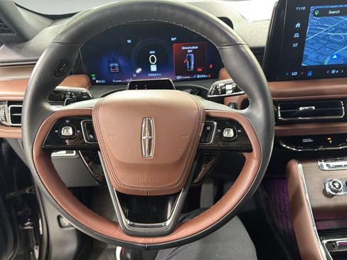 Used 2025 Lincoln Aviator Reserve w/ Illumination Package RWD image 11