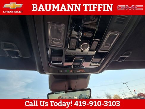 Used 2025 Cadillac Escalade Sport w/ LPO, ONYX Package image 24