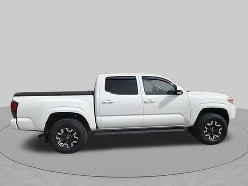 Used 2020 Toyota Tacoma SR AWD/4WD image 6