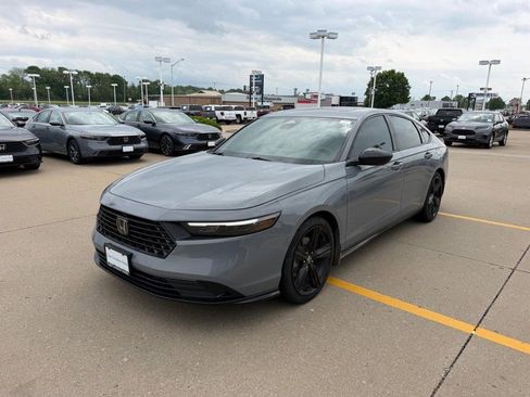 Used 2023 Honda Accord Sport image 6