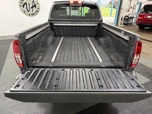Used 2021 Nissan Frontier SV AWD/4WD image 6