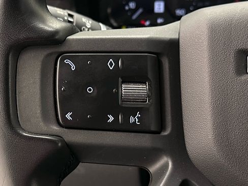 Used 2023 Land Rover Defender 110 X-Dynamic SE image 25