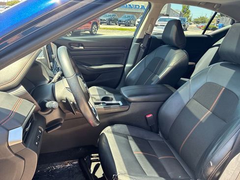 Used 2019 Nissan Altima 2.5 SR w/ SR Premium Package FWD image 12