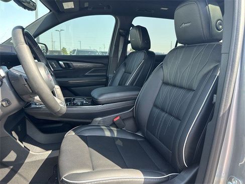 New 2026 Buick Enclave Avenir w/ Super Cruise Package image 11