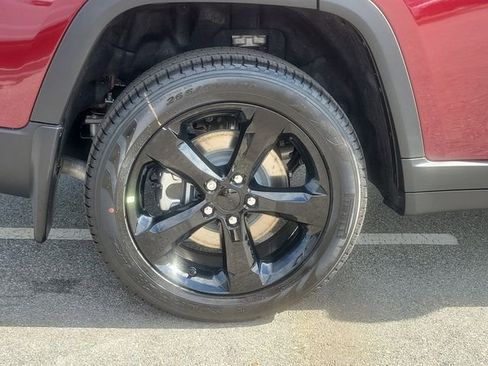New 2026 Jeep Grand Cherokee L Limited AWD/4WD image 5