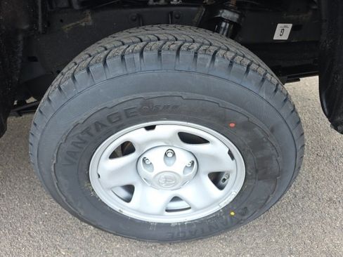 Certified 2023 Toyota Tacoma SR image 6