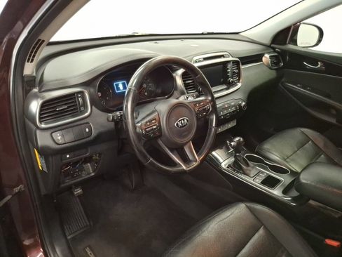 Used 2017 Kia Sorento EX image 17