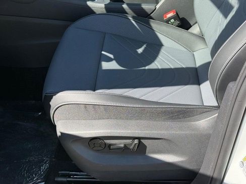 New 2026 Volkswagen Tiguan SE R-Line AWD/4WD image 15