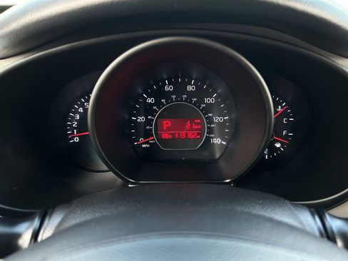 Used 2016 Kia Soul + w/ Primo Package FWD image 31